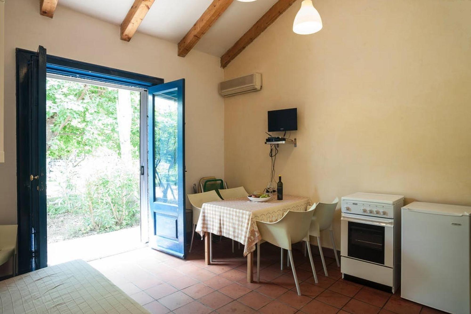 Apartamento Come In Sicily La Pietra Monaca Acireale Habitación foto